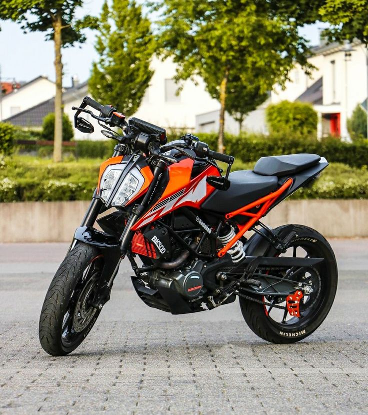 KTM Duke 250cc for rent in Nashik