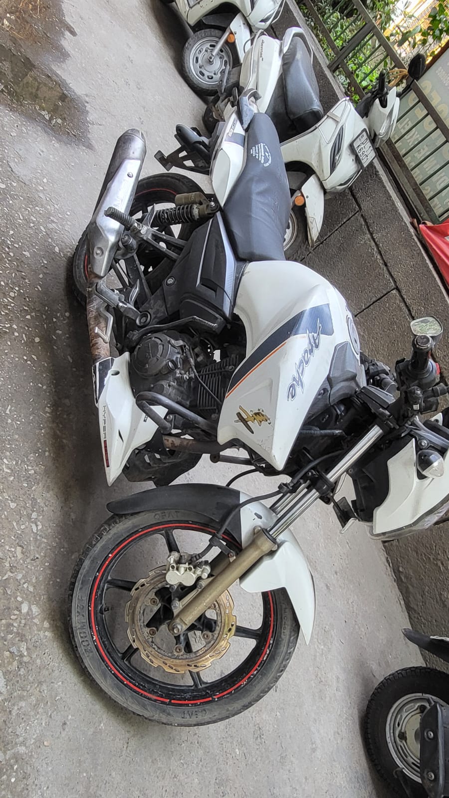 TVS Apache RTR 160 for rent in Delhi